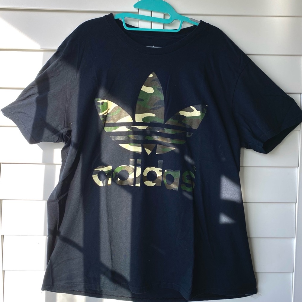 Adidas Men’s Camo Logo Shirt